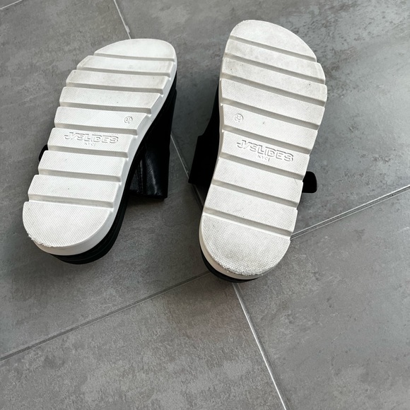 J/Slides Sz 6 1/2